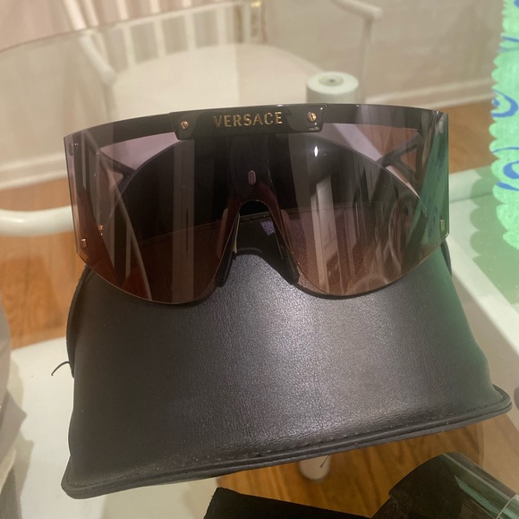 Authentic Versace Medusa Icon Icon Shield Sunglasses; 3...